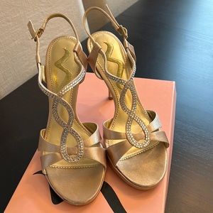 Nina Graysen Gold Royal Satin Heel Prom